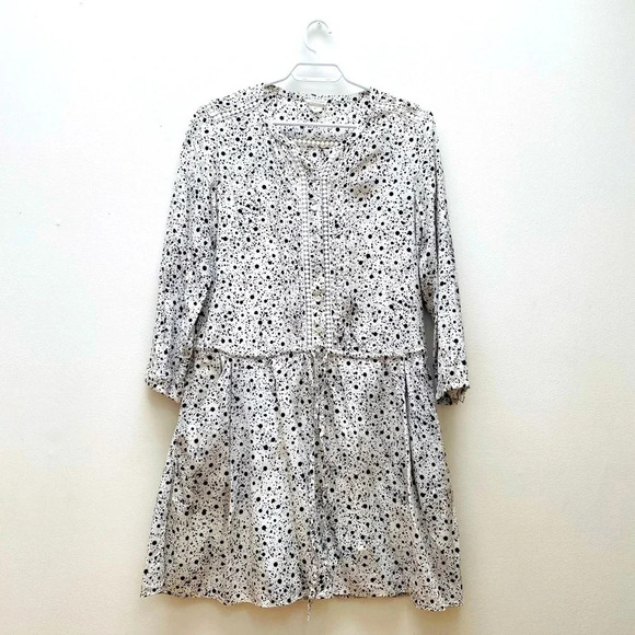 Club Monaco Dresses & Skirts - Club Monaco - Black and White Drawstring Silk Dress